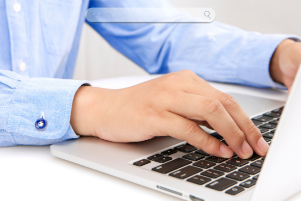 Um bom plano de gestão de reputação digital começa com análise, estratégia e monitoramento constante, destaca a Saftec Digital.