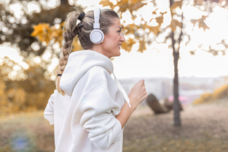 Ritmo e foco: Gustavo Luíz Guilherme Pinto mostra como a música potencializa motivação e desempenho nos treinos.