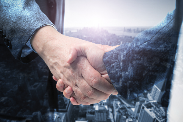 Estratégia e tecnologia impulsionam decisões inteligentes nas empresas modernas, destaca Andre de Barros Faria.