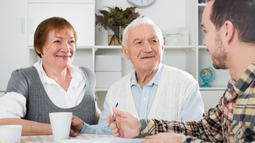 Tratar a proteção social como direito do idoso fortalece a cidadania e combate a desinformação, reforça o Sindnapi - Sindicato Nacional dos Aposentados em sua atuação diária.