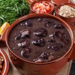 O Sucesso da Feijoada no Inverno: Tradição e Estratégia no Mercado Gastronômico